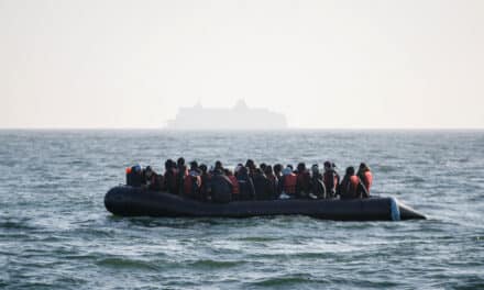 UK Government Proposes New Law to Restrict Asylum Seekers Arriving on Rubber Boats