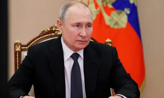 Putin Signs Bill to Issue Electronic Draft Notices Amid Ukraine Conflict